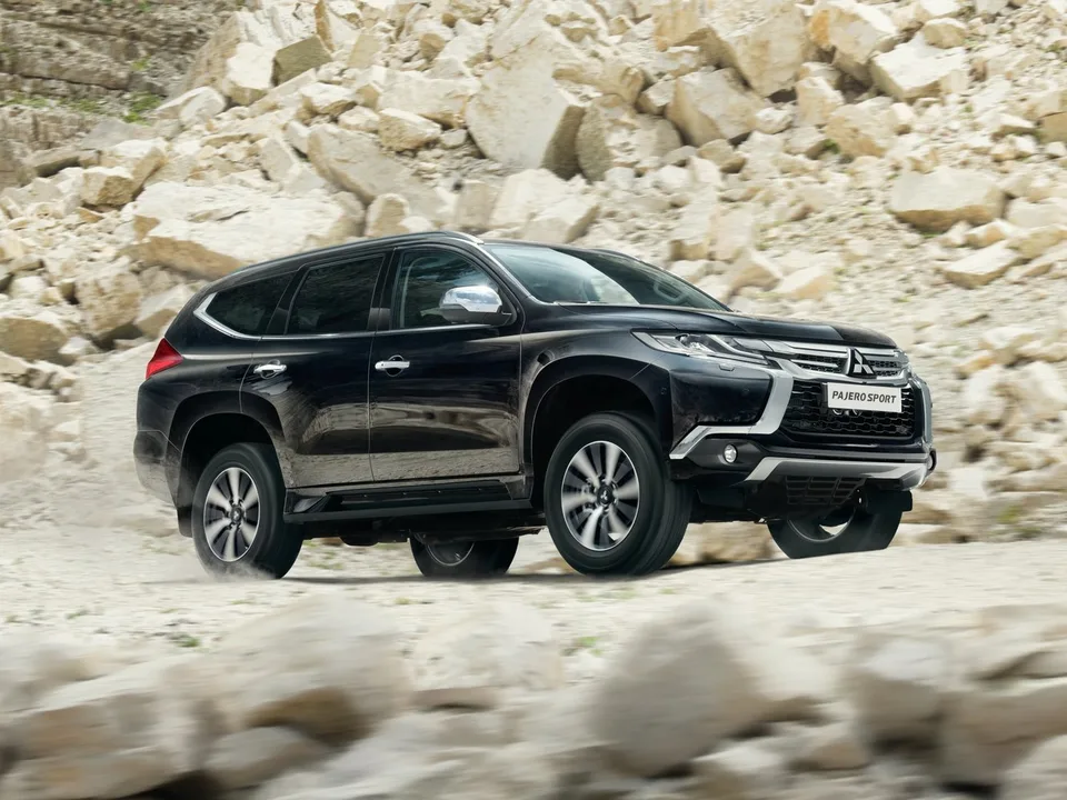 Mitsubishi Pajero Sport, Generation 3, Crossover / SUV