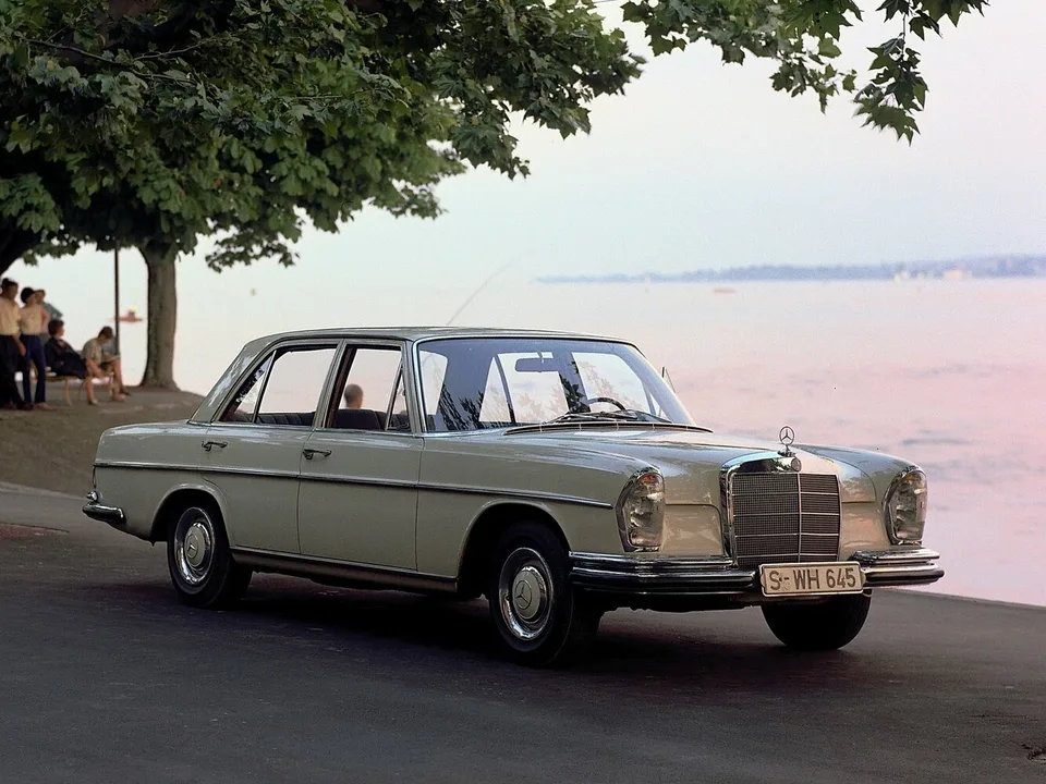 Mercedes-Benz W108, , Sedan