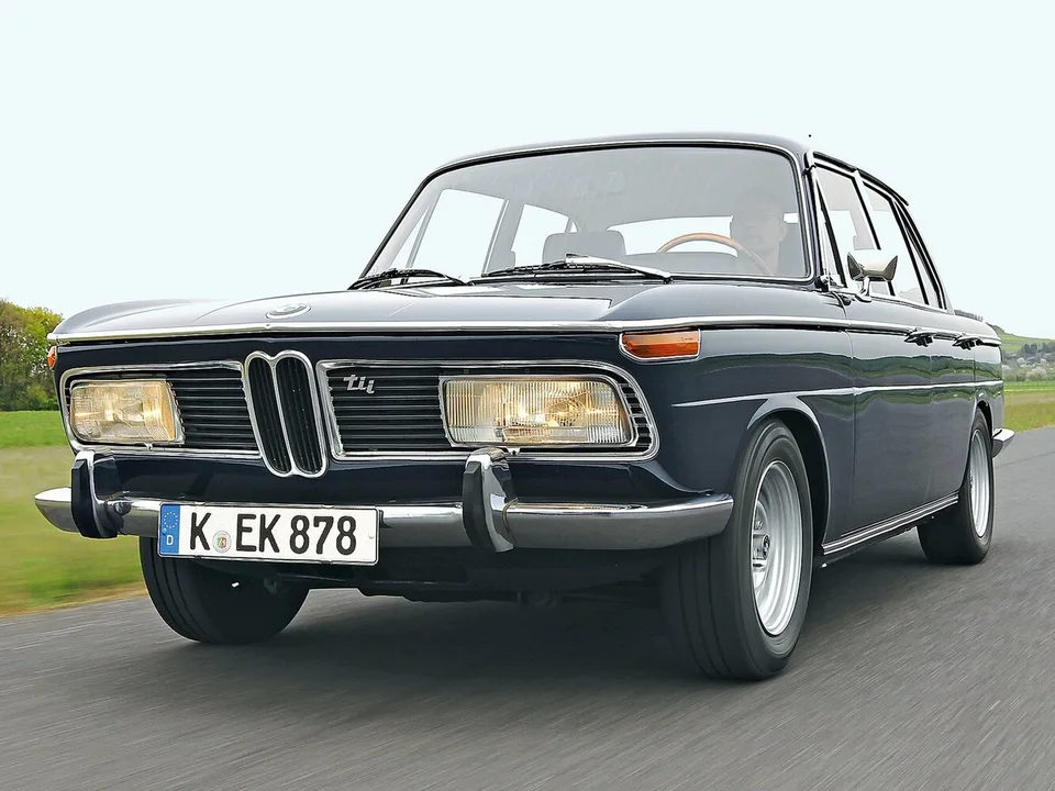 BMW New Class, 2000, Седан