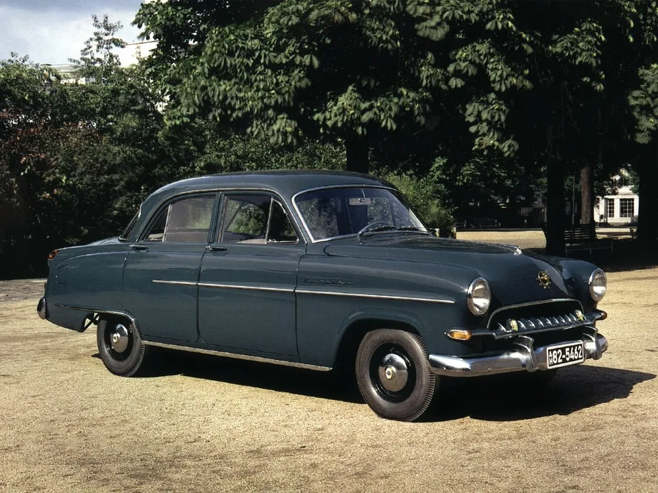 Opel Kapitan, II, Sedan
