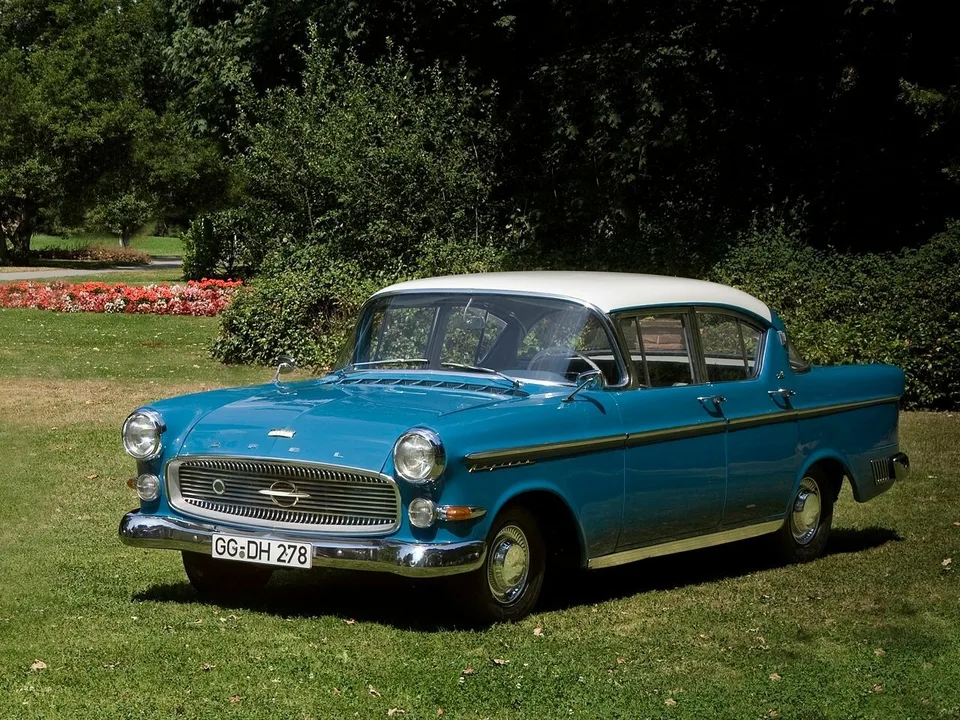 Opel Kapitan, P1, Sedan