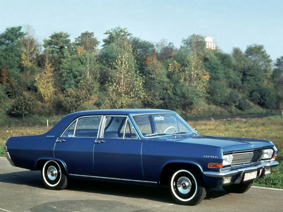 Opel Kapitan, A, Sedan