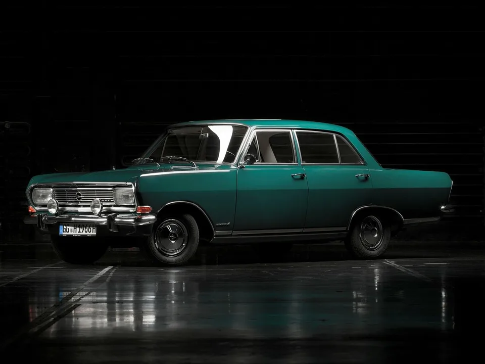 Opel Rekord, B, Седан