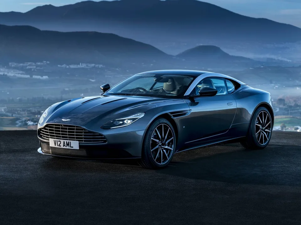 Aston Martin DB11, Generation 1, Coupe