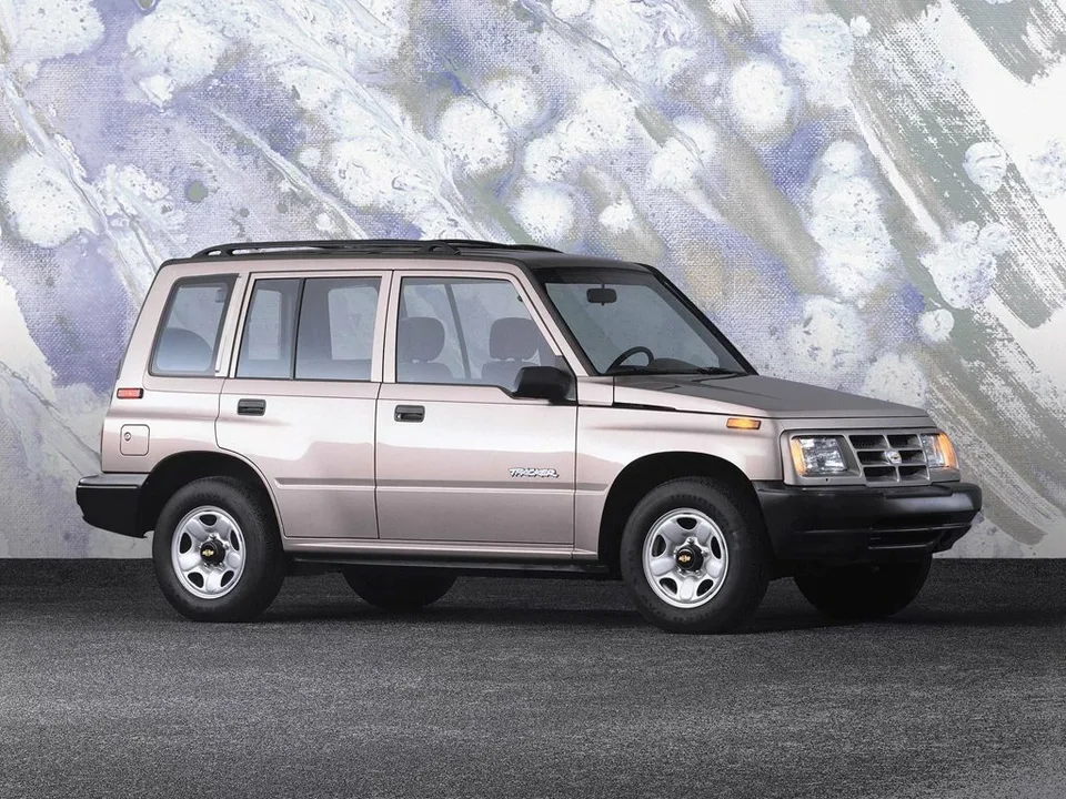 Chevrolet Tracker, Generation 1, Crossover / SUV