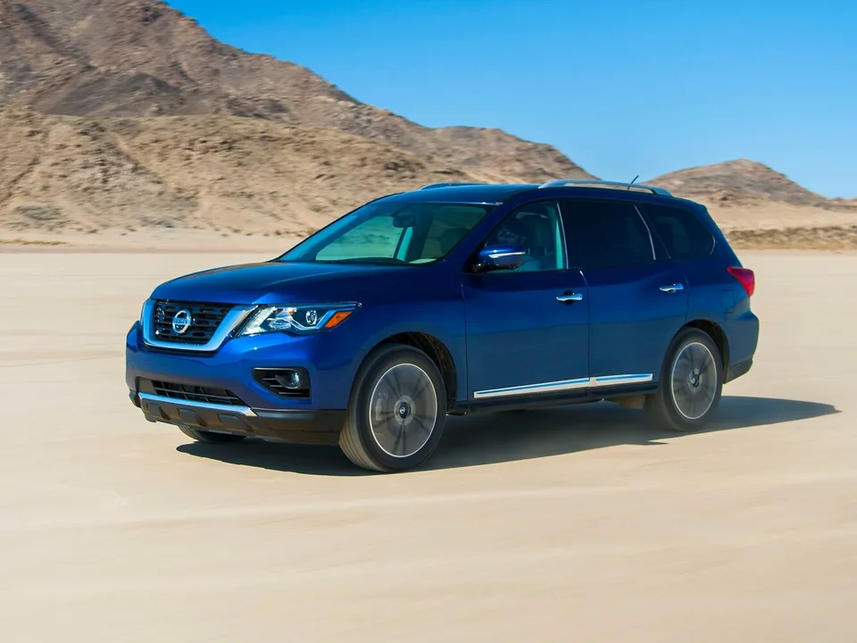 Nissan Pathfinder, 4 поколение, R52, рестайлинг, Кроссовер / внедорожник