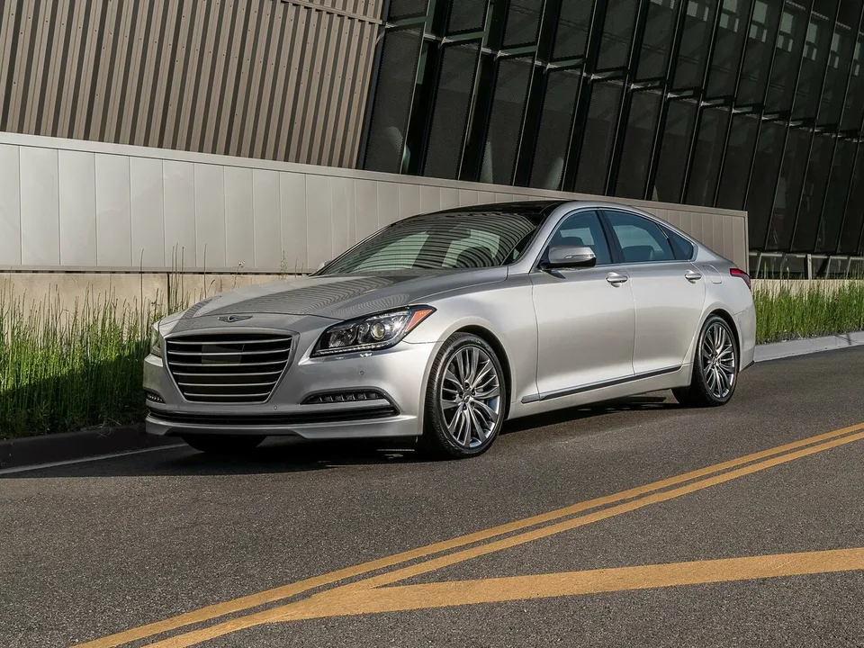 Genesis G80, Generation 1, DH, Sedan