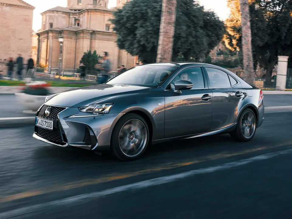 Lexus IS, III Рестайлинг, Седан