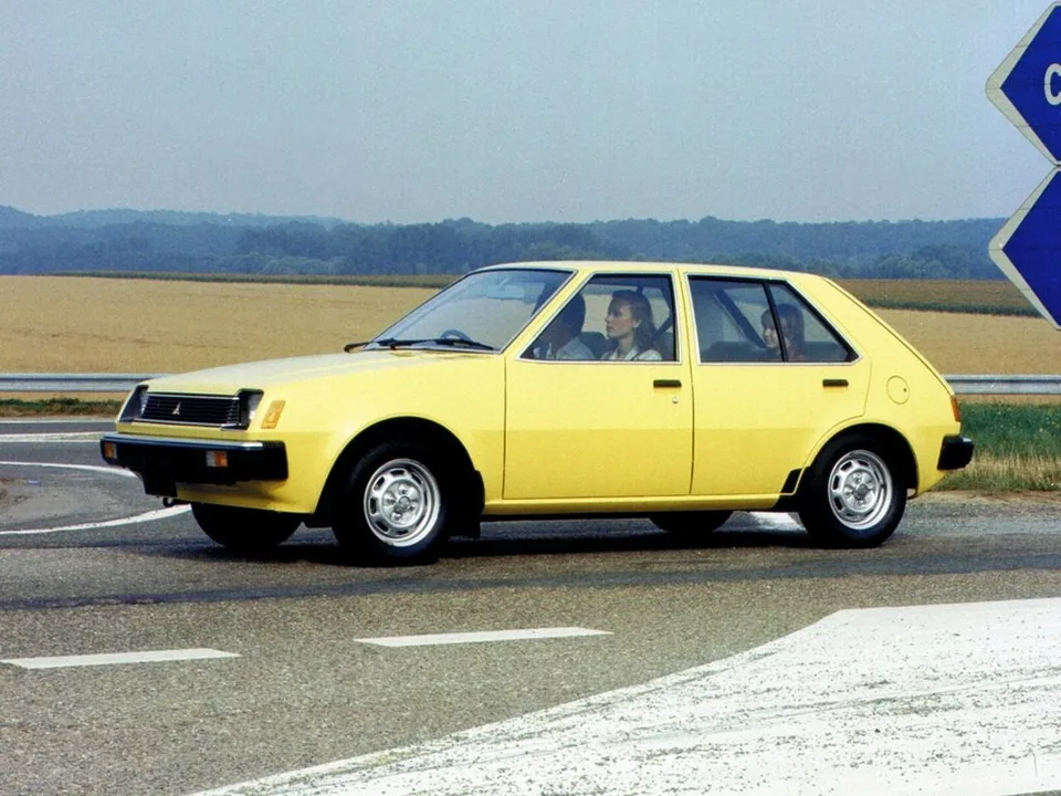 Mitsubishi Mirage, Generation 1, 5-door hatchback