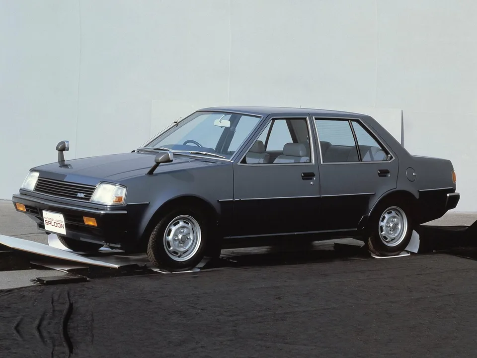 Mitsubishi Mirage, I, Sedan