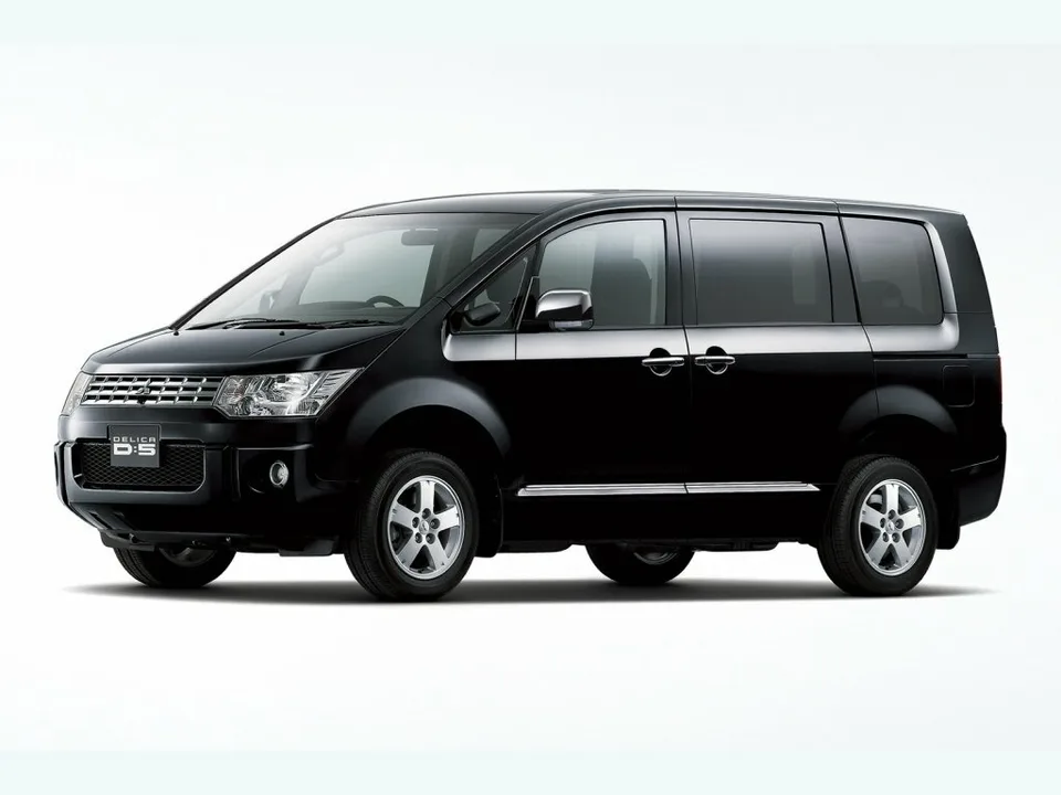 Mitsubishi Delica d 5, Generation 1, Minivan
