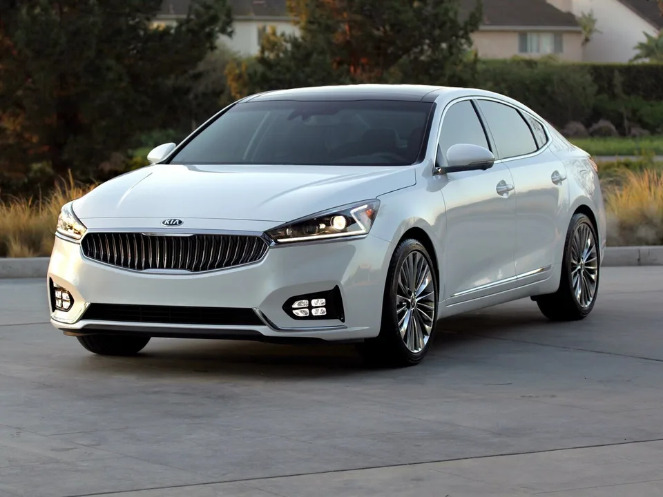 Kia K7, YG (II), Sedan