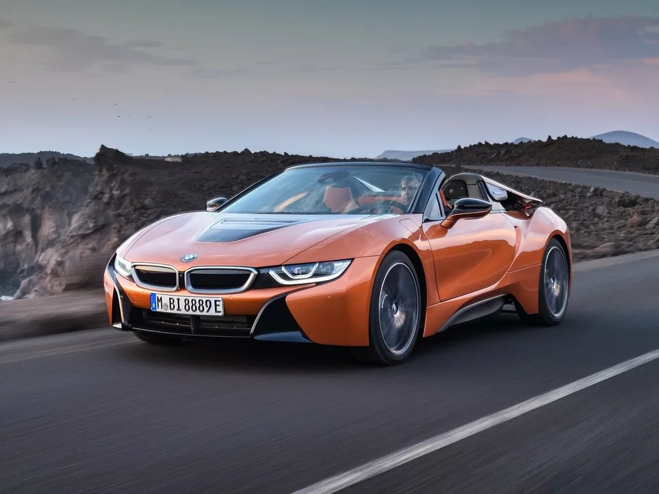 BMW i8, I Рестайлинг, Родстер