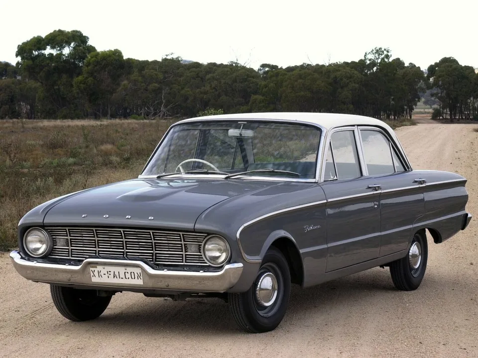 Ford Falcon, I (XK, XL, XM, XP), Sedan