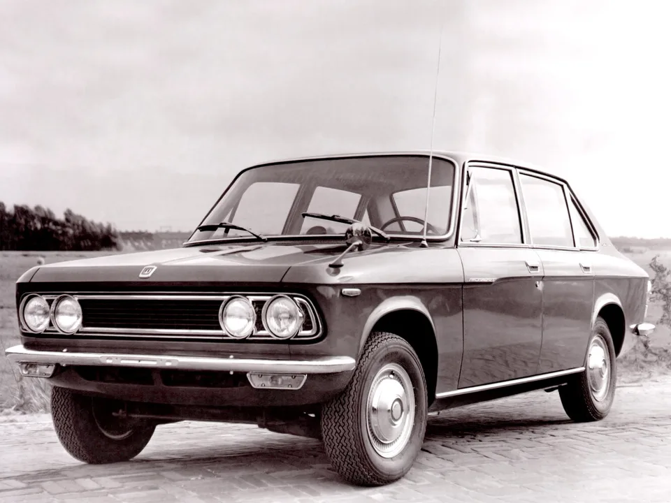 Isuzu Florian, Generation 1, Sedan