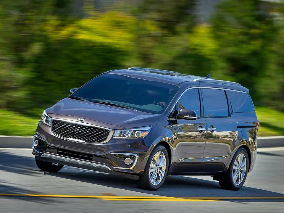 Kia Carnival, Generation 3, YP, Minivan