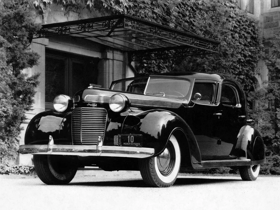 Chrysler Imperial, IV, Sedan
