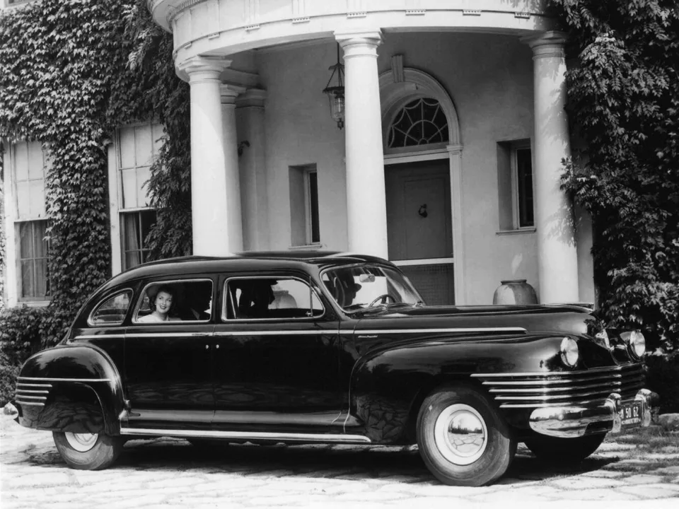 Chrysler Imperial, Generation 5, Sedan