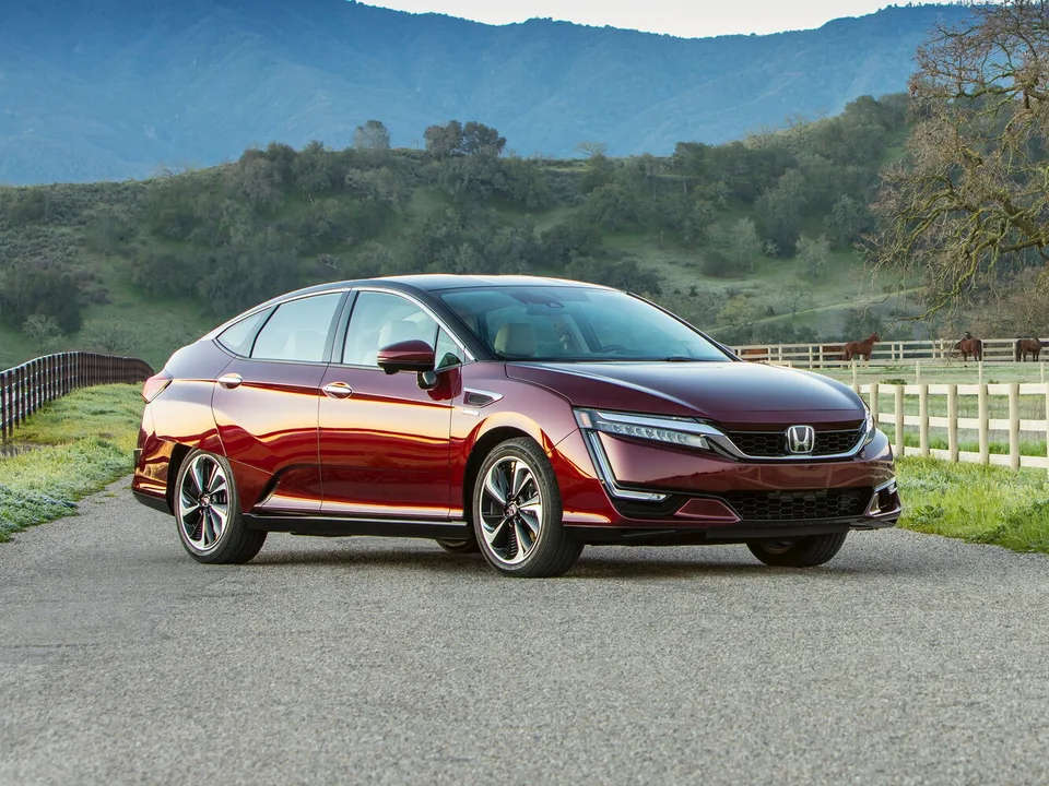 Honda Clarity, II, Седан