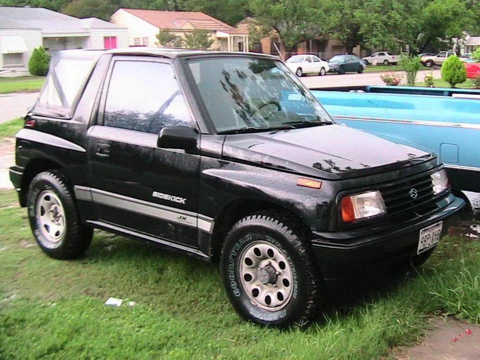 Suzuki Sidekick, I, Open-top SUV