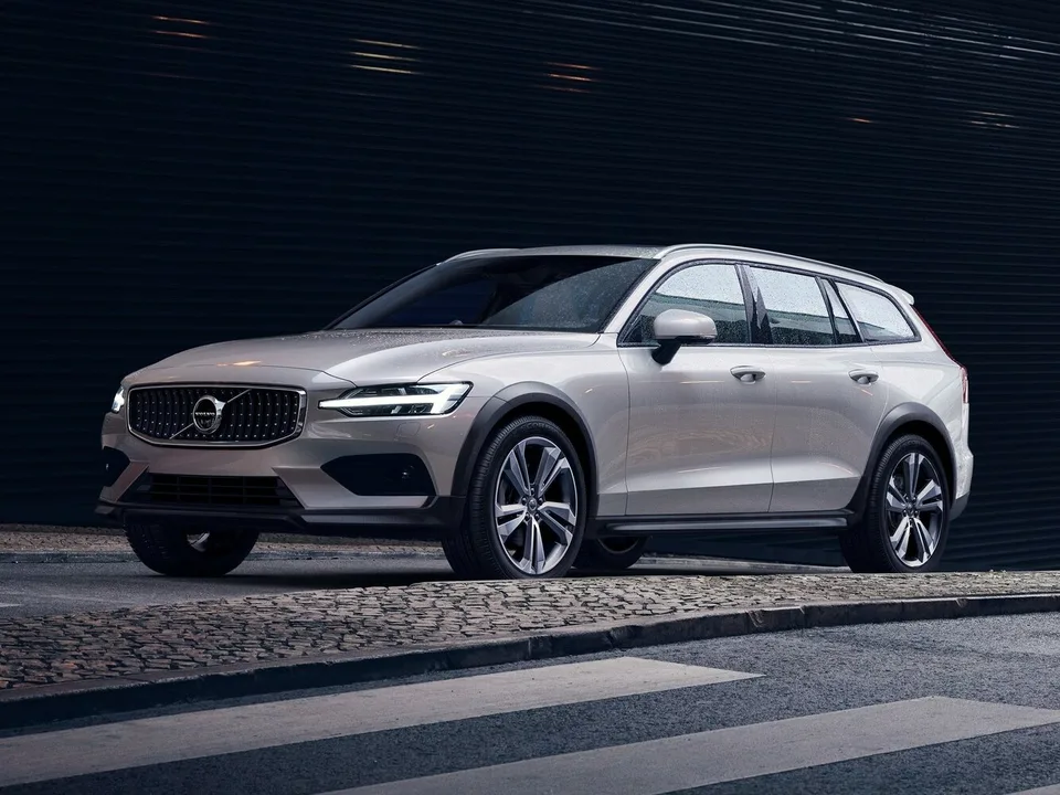Volvo V60 Cross Country, II, Универсал