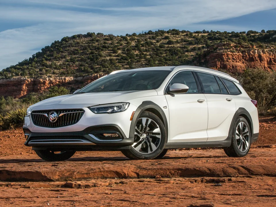 Buick Regal, Generation 6, Estate