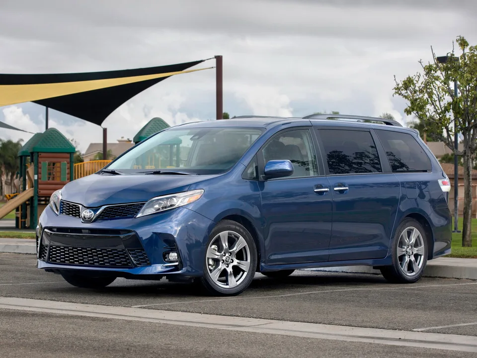 Toyota Sienna, III Рестайлинг 2, Минивэн