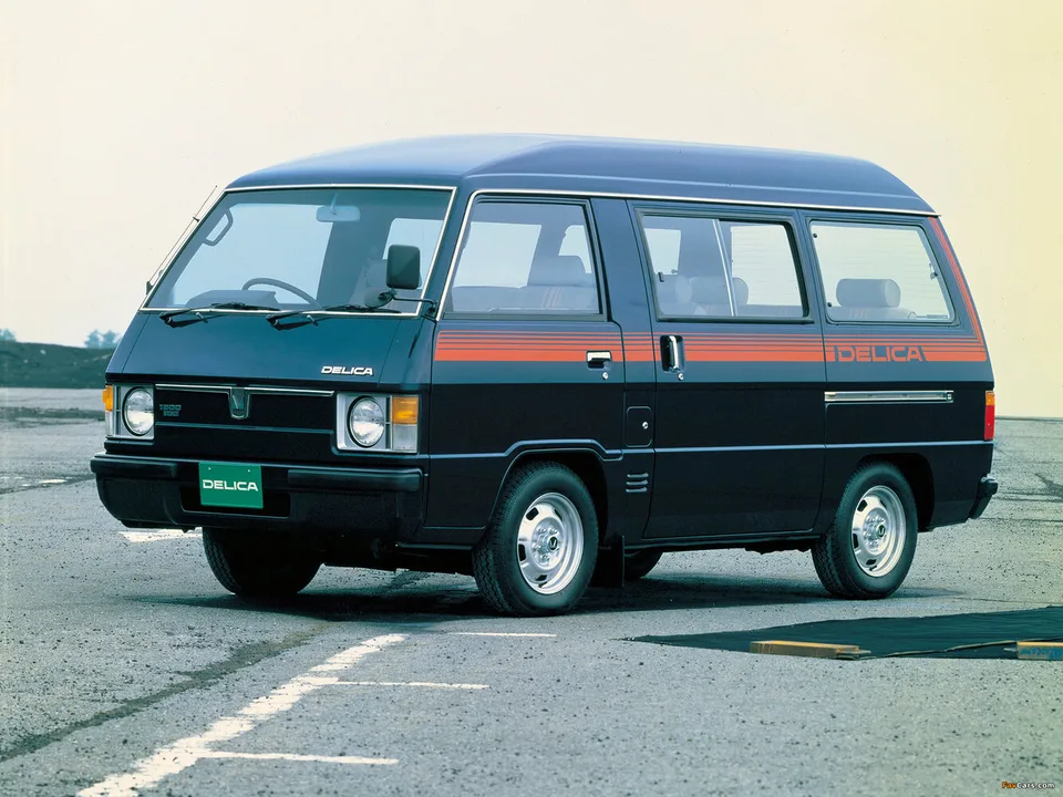 Mitsubishi Delica, II, Minivan