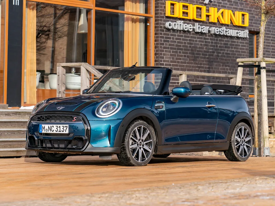MINI Cabrio, III Рестайлинг 2, Кабриолет