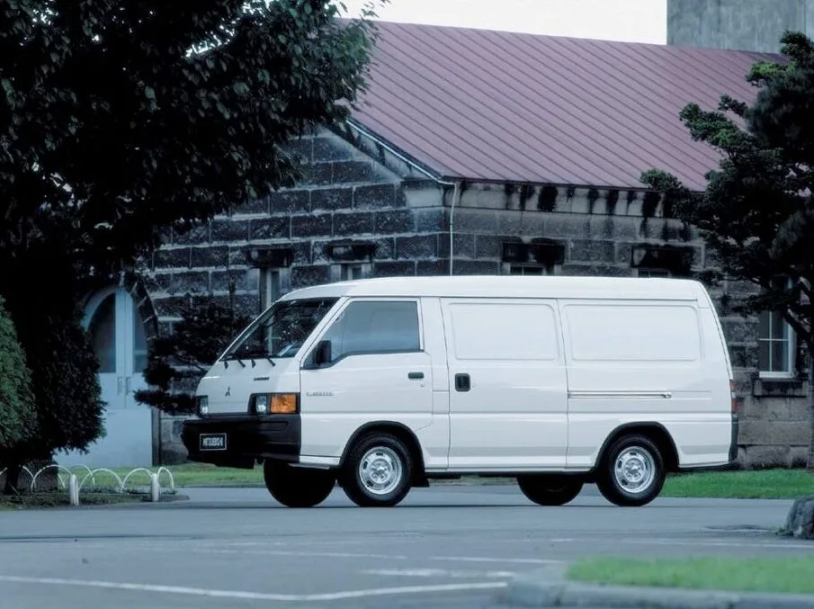 Mitsubishi Delica, III, Van
