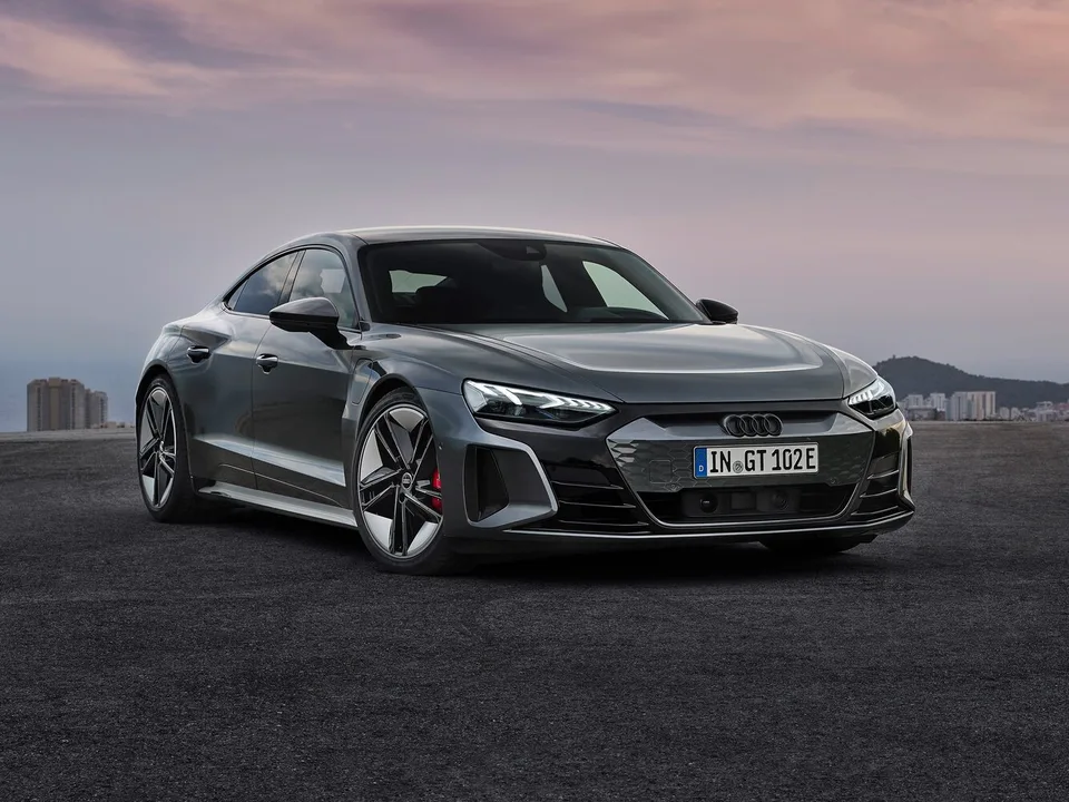 Audi RS e-tron GT, Generation 1, Sedan