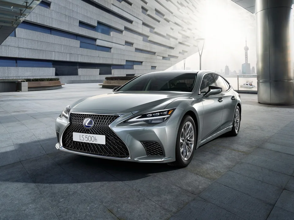 Lexus LS, V Рестайлинг, Седан