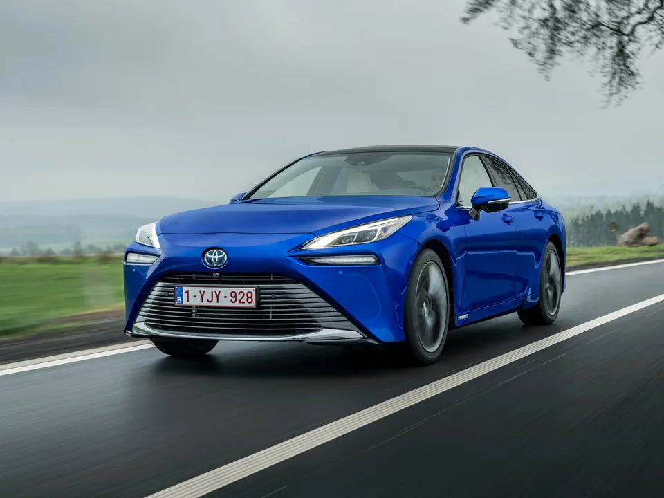 Toyota Mirai, 2 поколение, JPD20, Седан