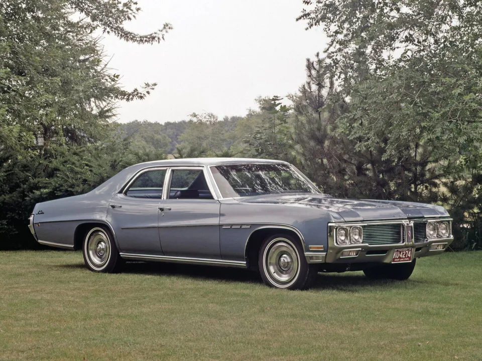 Buick LeSabre, 3 поколение, Седан