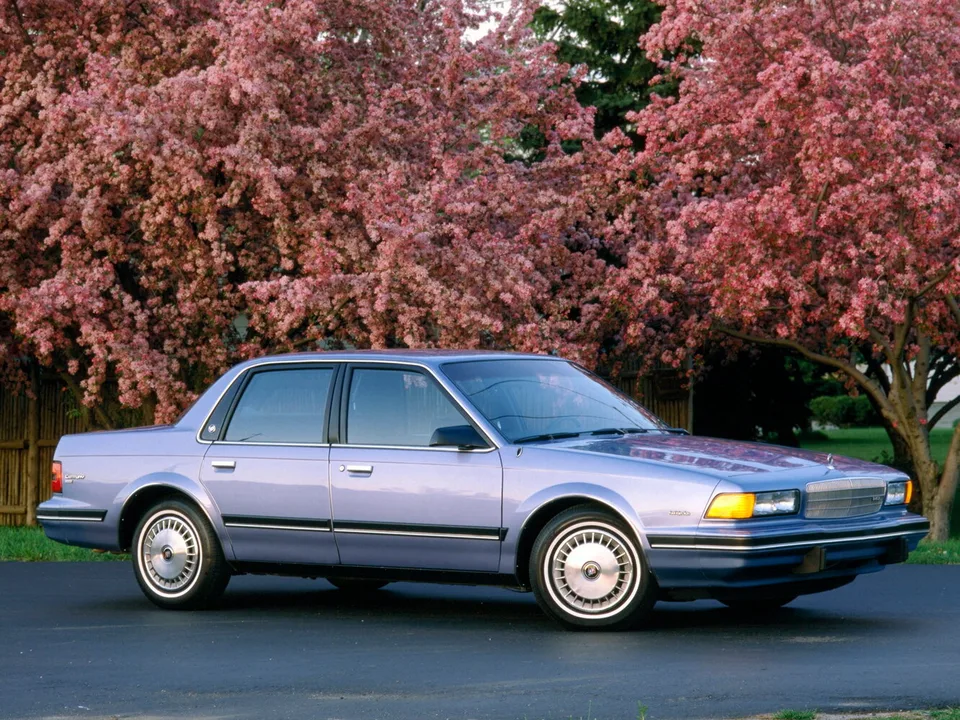Buick Regal, Japan, Sedan