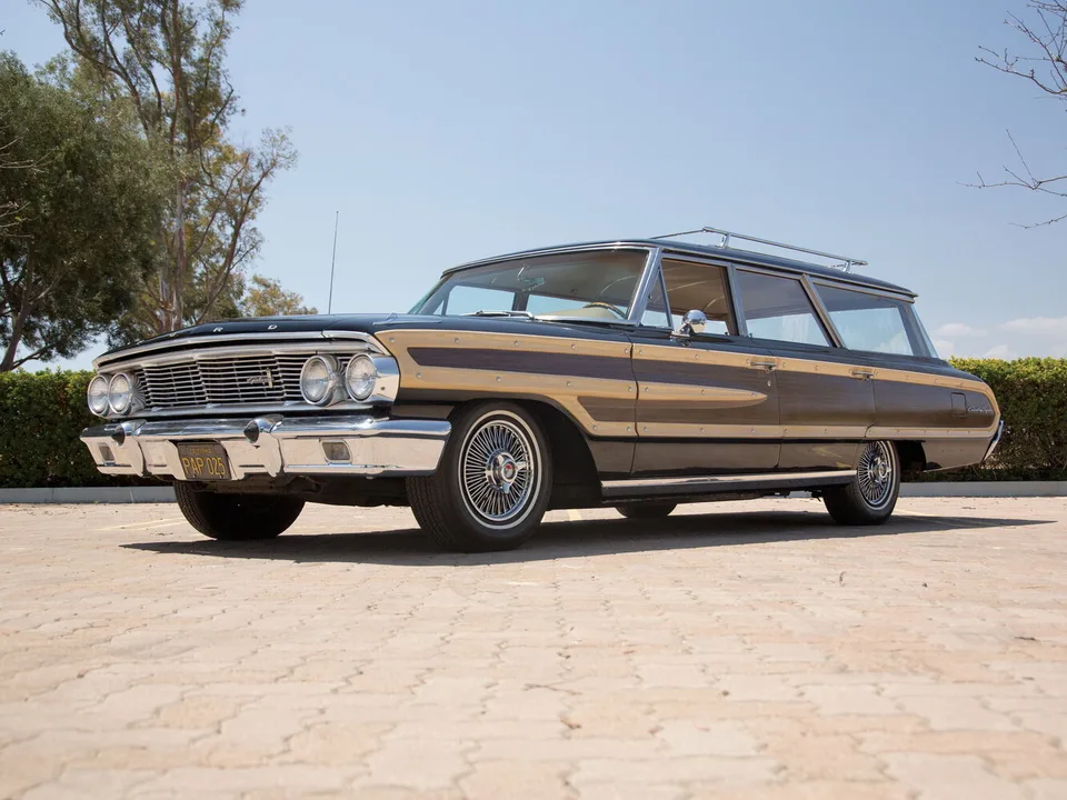 Ford Country Squire, V, Универсал