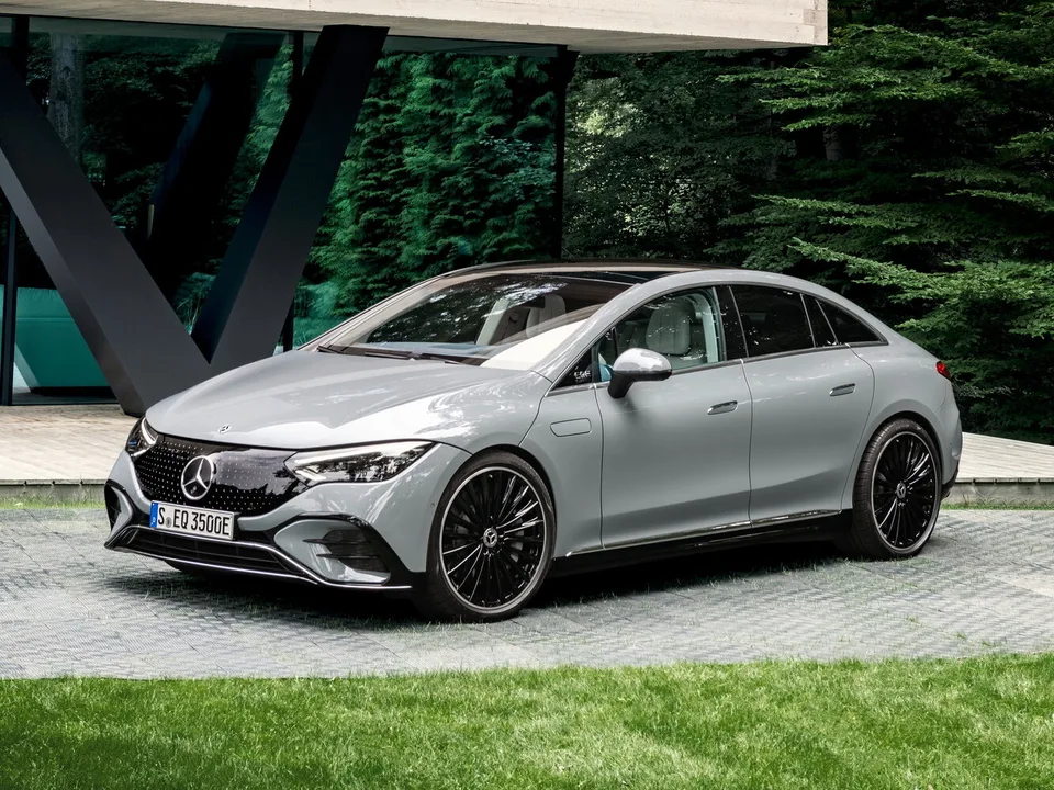 Mercedes-Benz EQE, , Седан