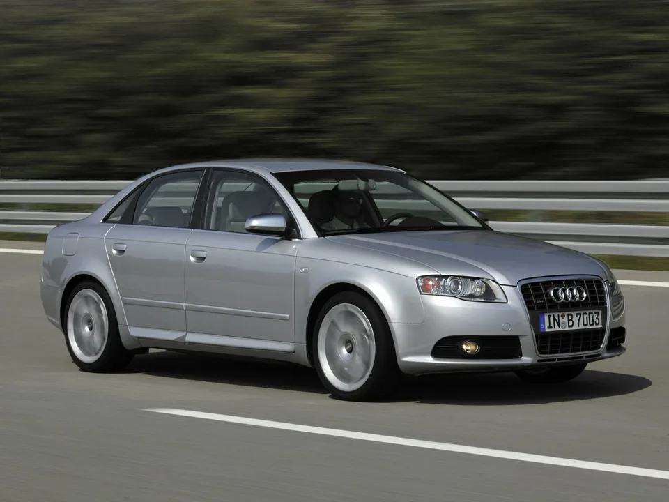 Audi S4, 4 поколение, B7, Седан