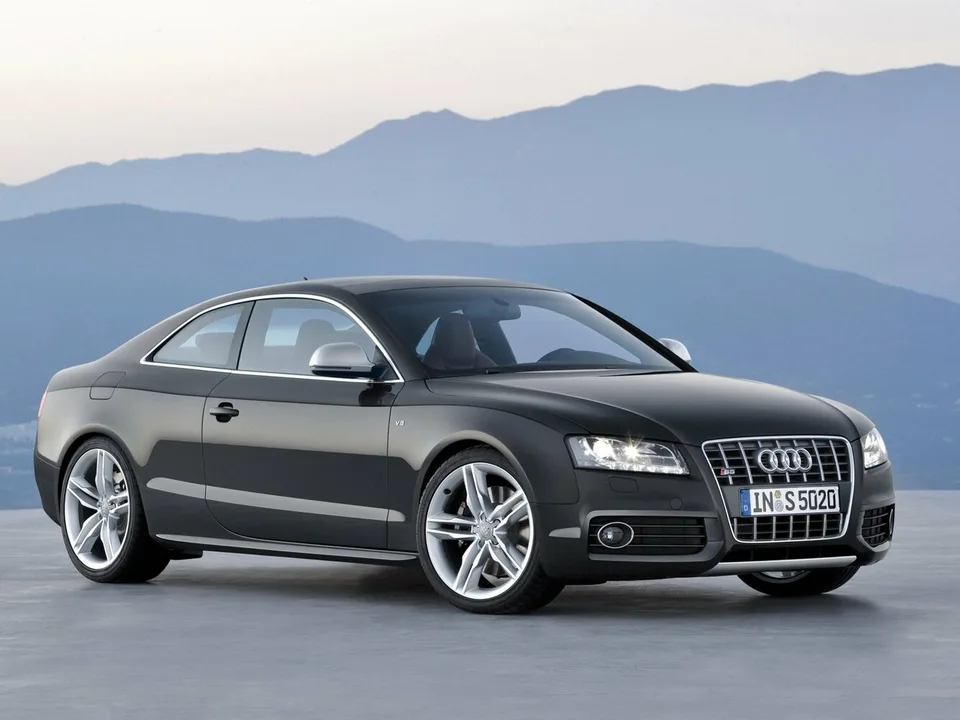 Audi S5, Generation 1, 8T, Coupe