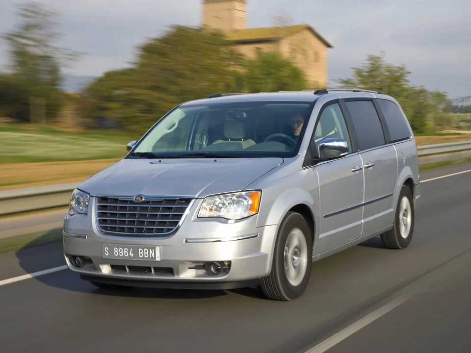 Chrysler Voyager, V, Minivan