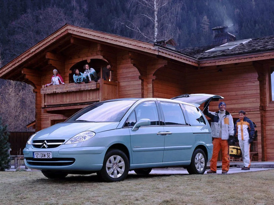 Citroen C8, Generation 1, Minivan