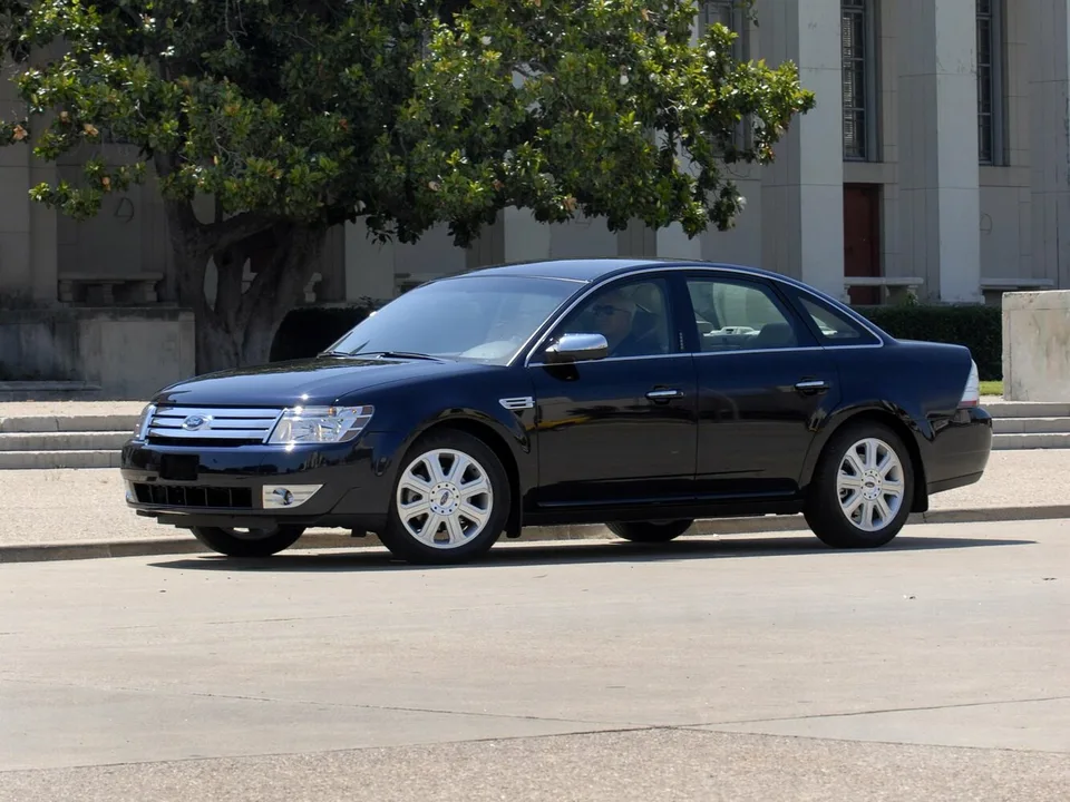Ford Taurus, Generation 5, Sedan