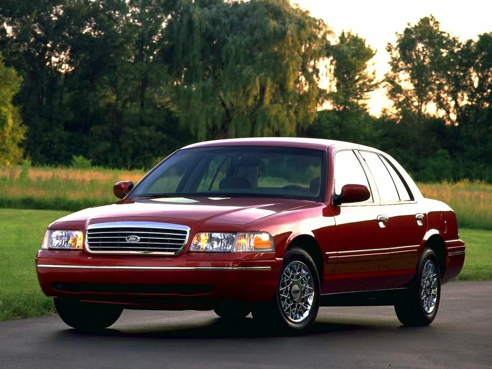 Ford Crown Victoria, Generation 2, EN114, Sedan