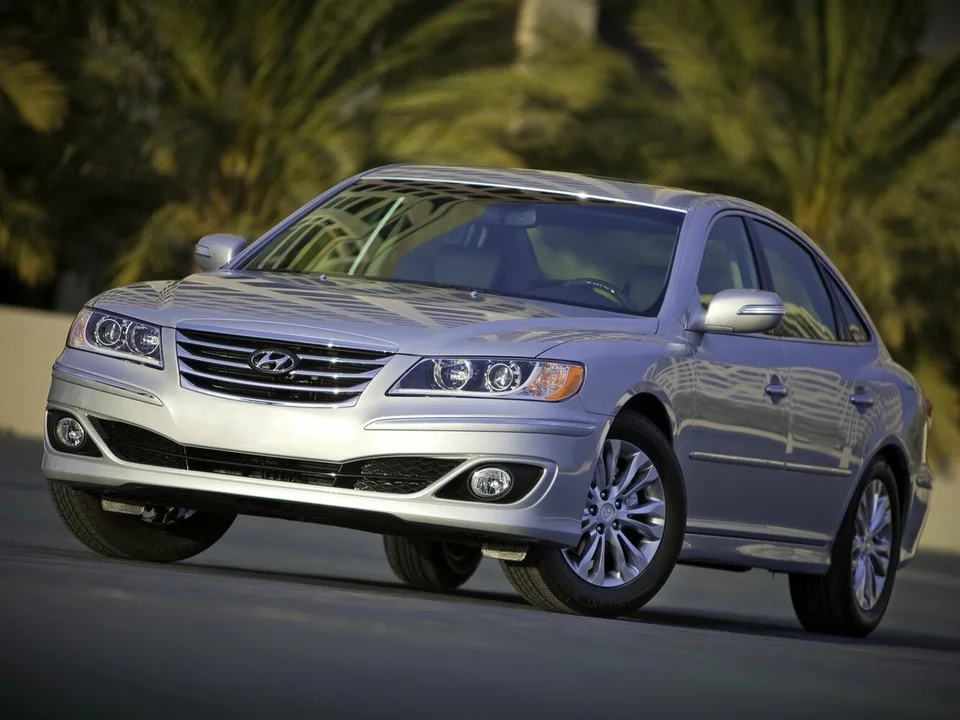 Hyundai Azera, Generation 1, TG, Sedan