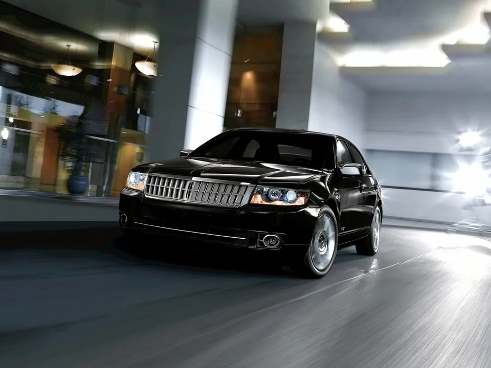 Lincoln MKZ, Generation 1, Sedan