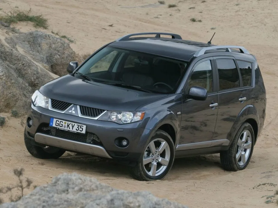 Mitsubishi Outlander, Generation 2, CW0W, Crossover / SUV