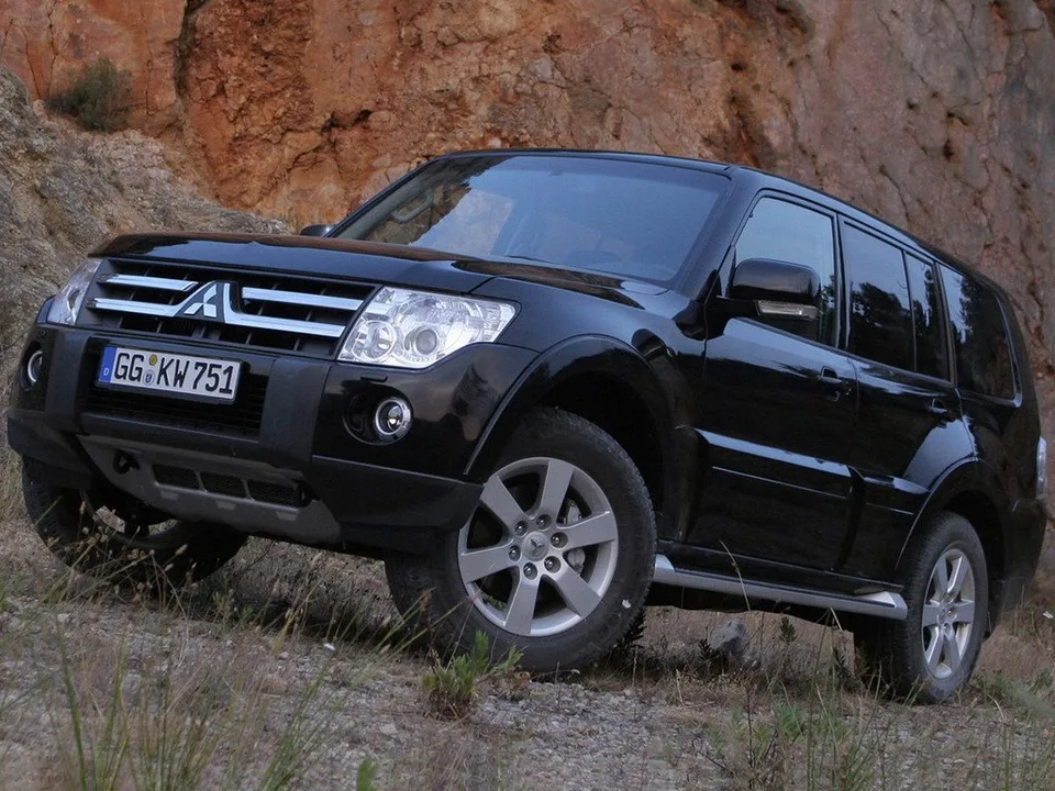 Mitsubishi Pajero, Generation 4, V90, Crossover / SUV