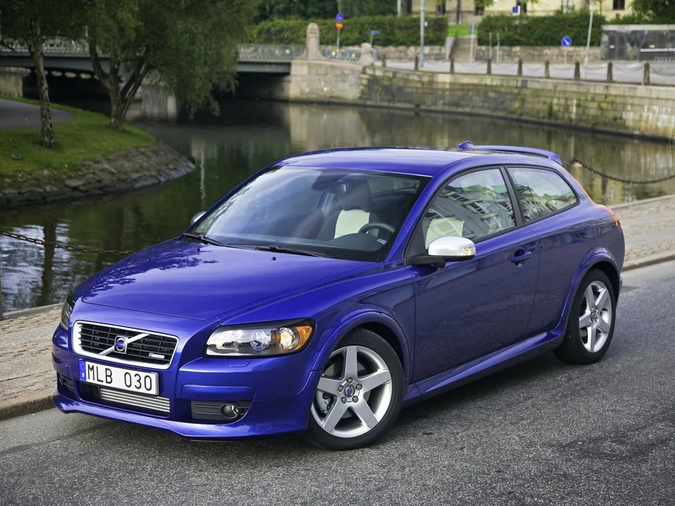 Volvo C30, Generation 1, 3-door hatchback