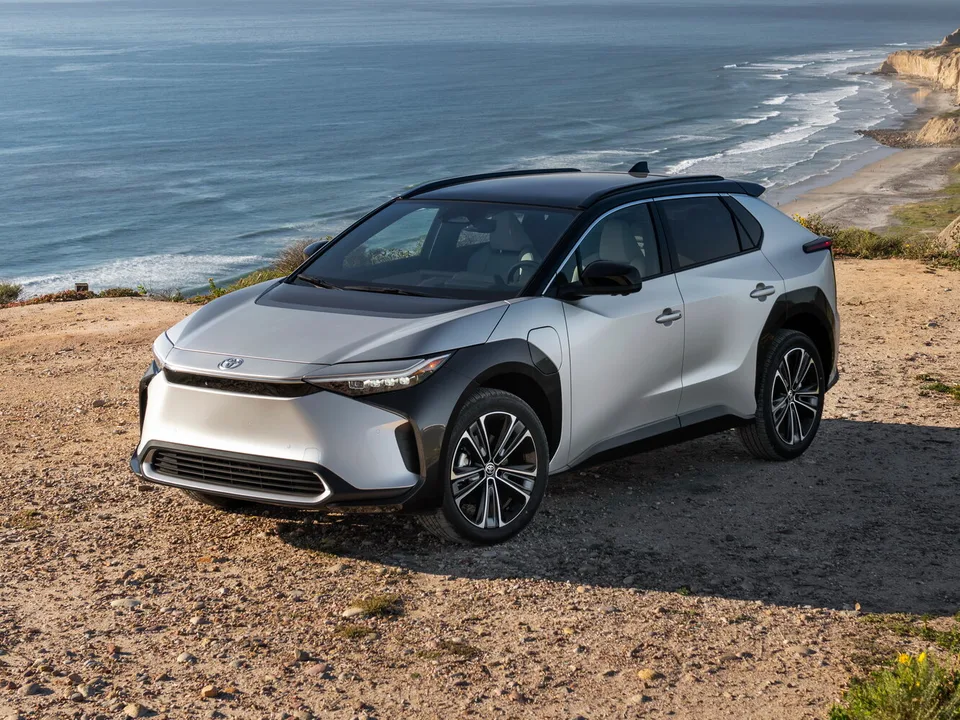 Toyota Bz4x, 1 поколение, Кроссовер / внедорожник