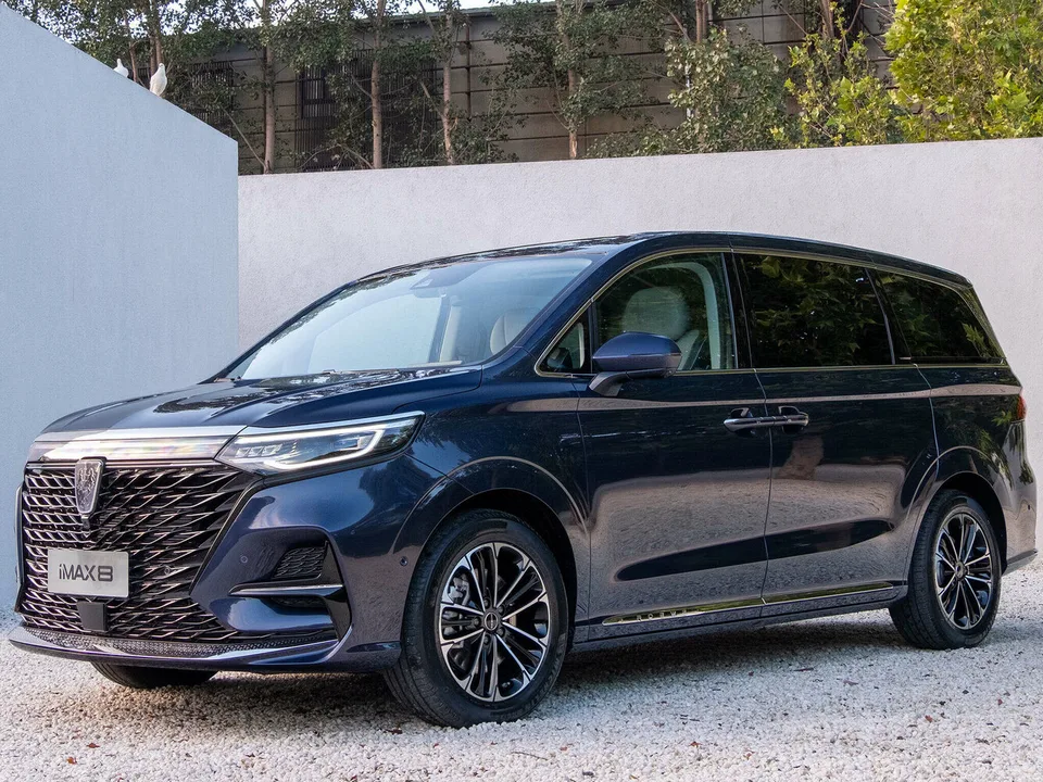 Roewe iMAX8, Generation 1, Minivan